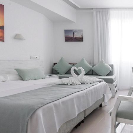 Hostal Bellavista Formentera La Savina  Exterior photo